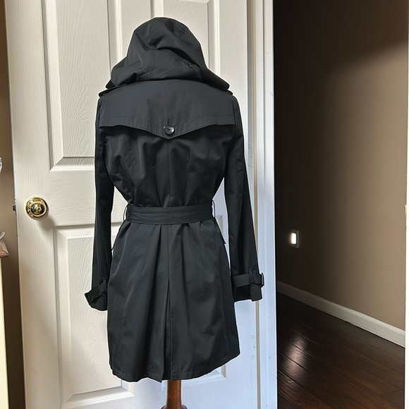 Michael Kors Single Breasted Black Trench Coat - Picture 4 of 11